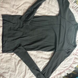 Lululemon swiftly Tech - Size 2